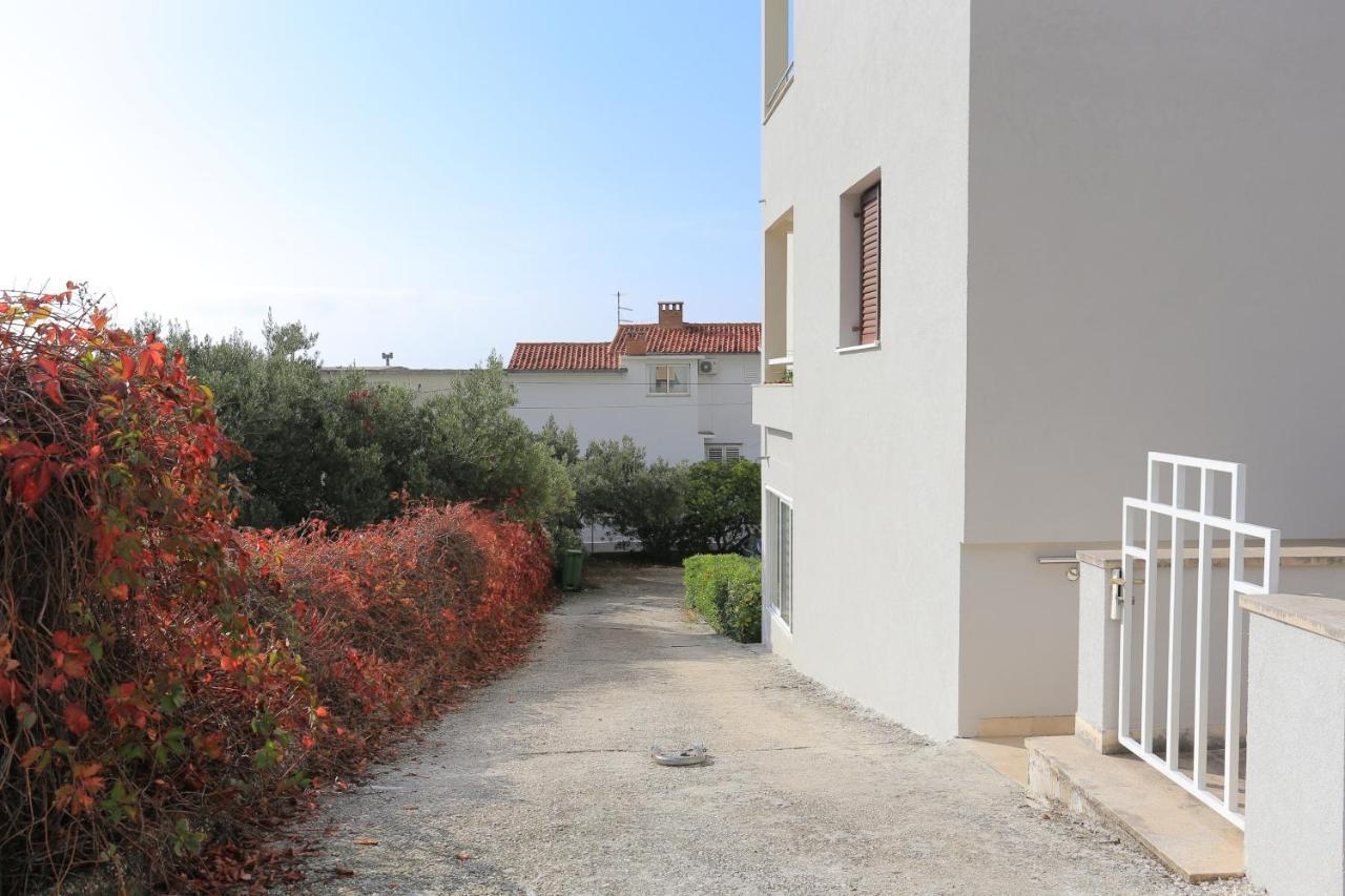 Apartments With A Parking Space Makarska - 5984 Exterior photo
