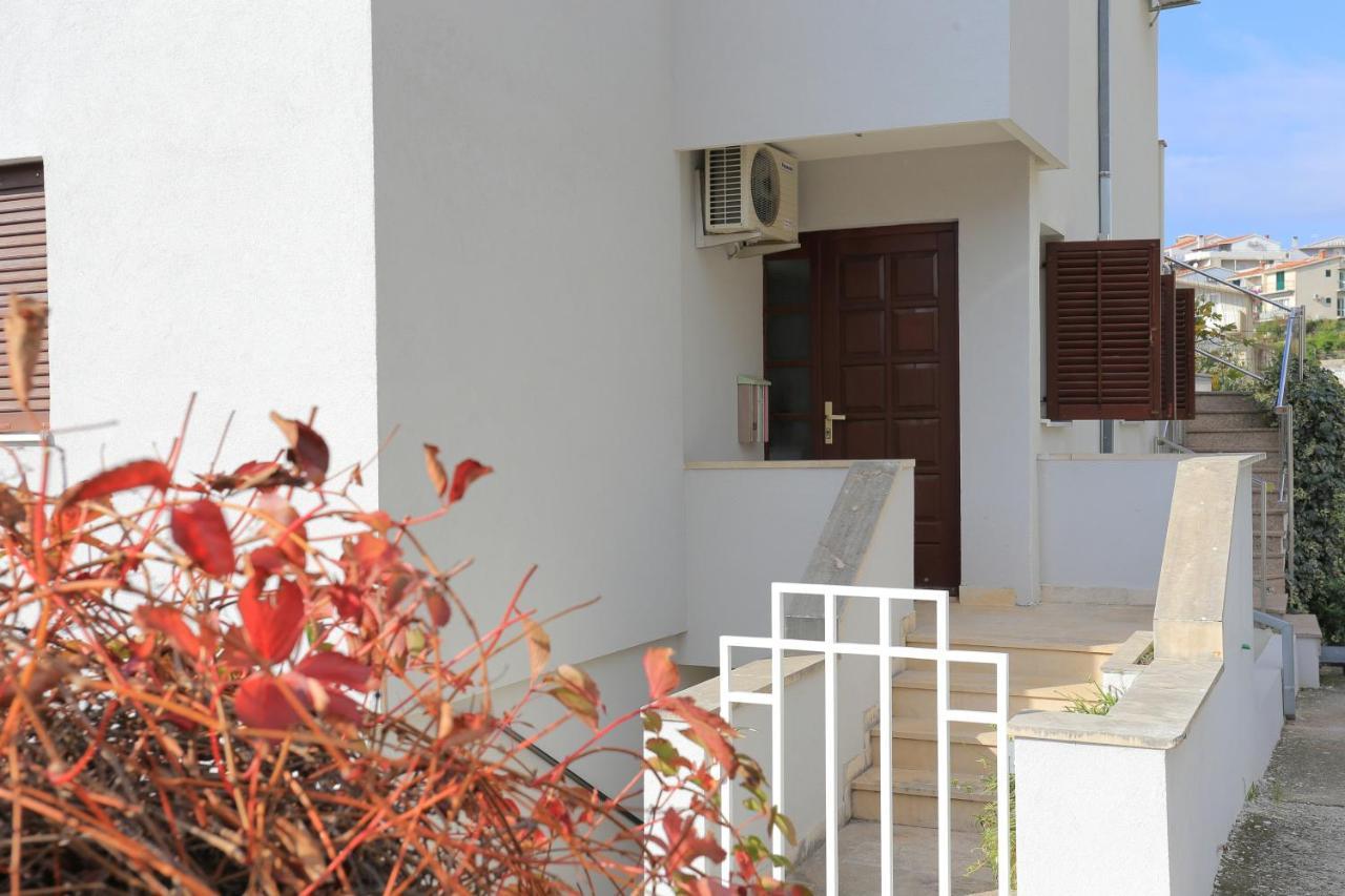Apartments With A Parking Space Makarska - 5984 Exterior photo